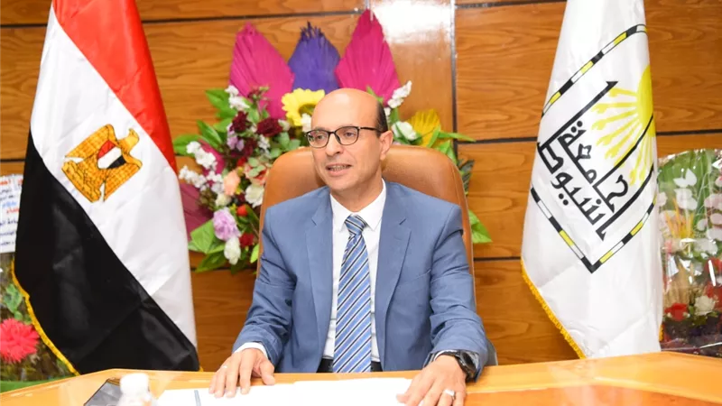 رئيس جامعة أسيوط يترأس إجتماع مكتب التصنيف الدولى