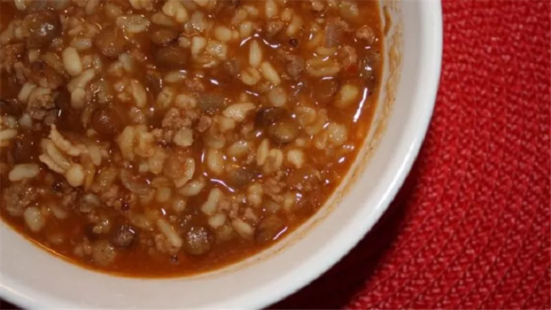 شوربة البرغل مع اللحم المفروم