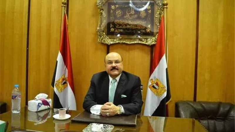 الكموني: معارض