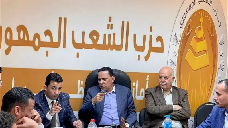 أمين الشعب الجمهورى يجتمع بأمانة الشئون البرلمانية بالمحافظة