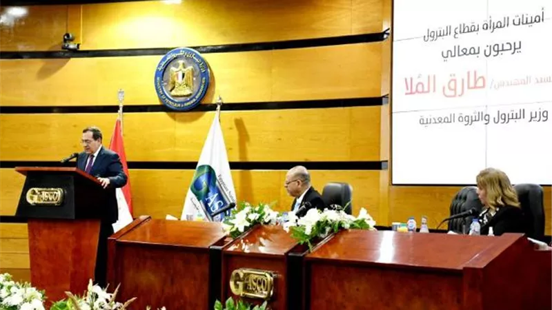 الملا: قطاع البترول يولى كامل الدعم لأسرته الكبيرة من العاملين