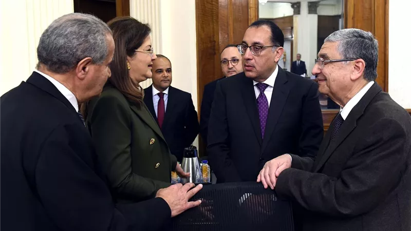 الوزراء:إنشاء 6 فروع لبنكي الأهلي ومصر بمراكز الشباب