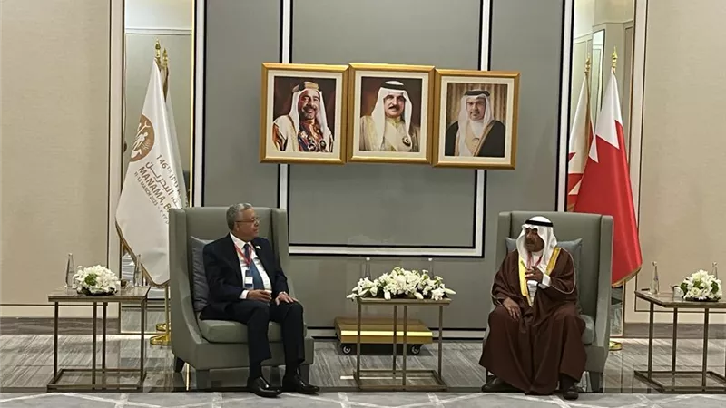 رئيس مجلس النواب يلتقي رئيس مجلس الشورى البحريني