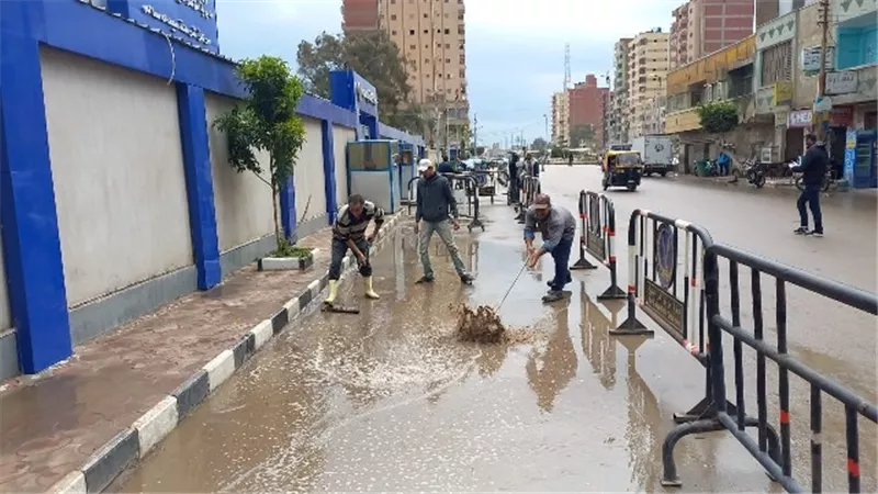 رفع المياه بمدن محافظة كفر الشيخ تعرضت لهطول أمطار