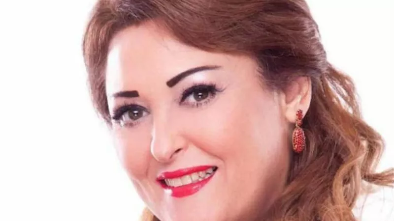 راحة نفسية .. نهال عنبر تؤدي مناسك العمرة .. فيديو