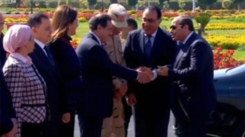 الرئيس السيسى يصل مقر افتتاح مجمع الأسمدة الأزوتية بالعين السخنة