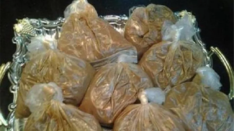 اطباء يحذرون من وضع الفول فى أكياس بلاستيك