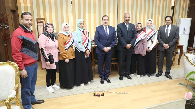 محافظ المنوفية يلتقي وفد مدرسة الأمل للصم وضعاف السمع