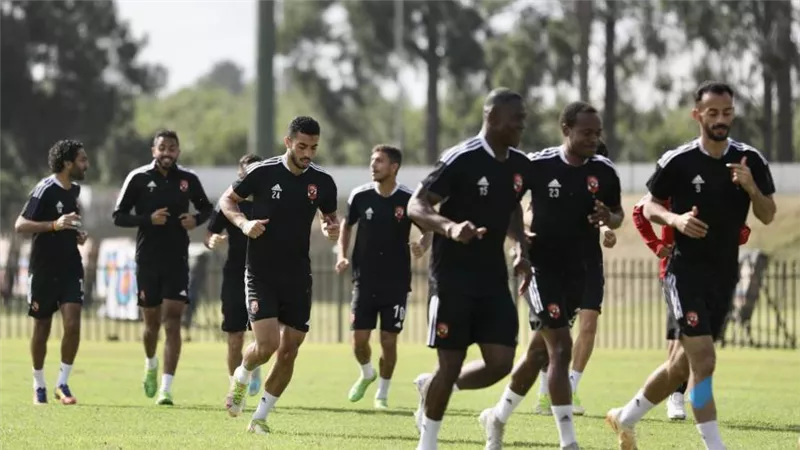 الأهلي يختتم تدريباته في جوهانسبرج قبل السفر للكاميرون