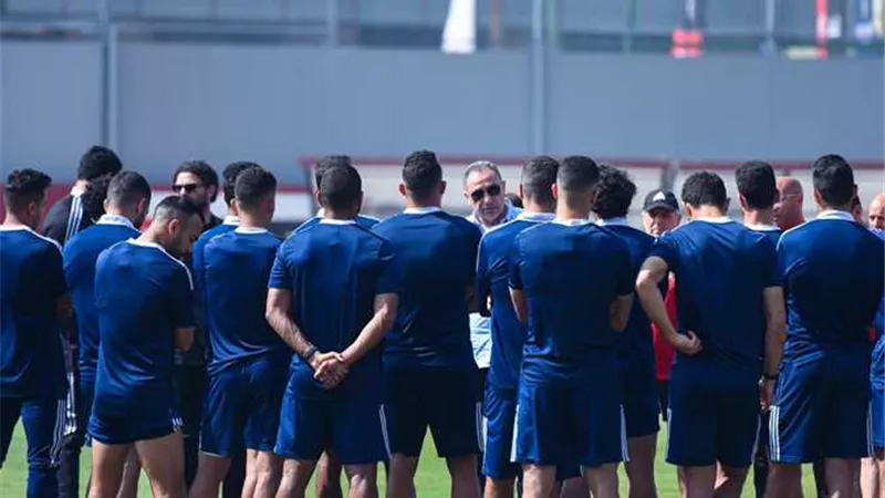 برنامج غذائي خاص للاعبي الأهلي بسبب نقص الأوكسجين