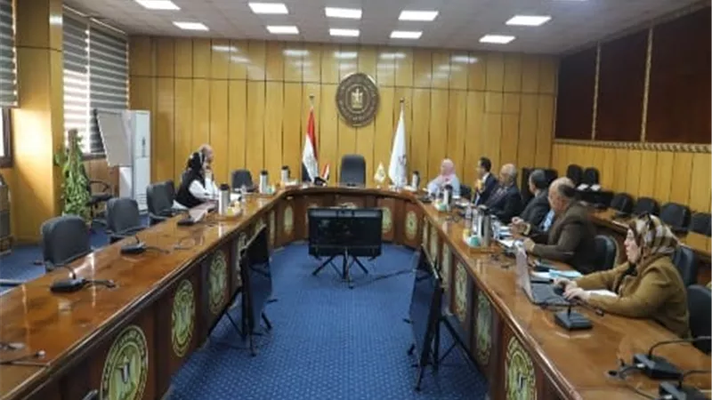 القوى العاملة: لجنة لوضع برامج تدريب السلامة والصحة المهنية