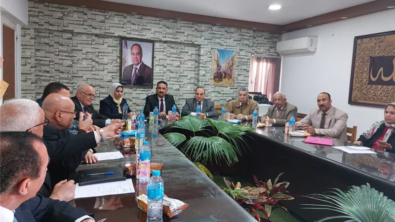 مجلس أمناء الجيزة يناقش الاستعداد لمهرجان قادرون مبدعون