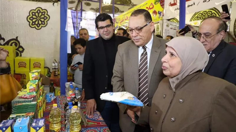محافظ الشرقية يفتتح معرض أهلاً رمضان بمدينة الزقازيق