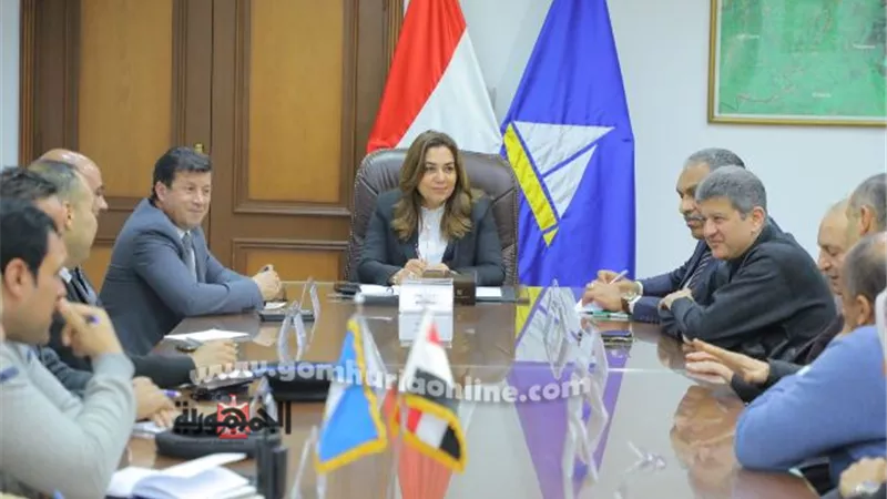 محافظ دمياط تتابع منظومة العمل بسوق الجملة بشطا