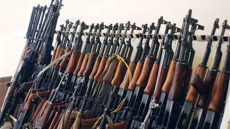 الأمن العام يشن حملة مداهمات بأسيوط ويضبط 30 بندقية ألية وخرطوش