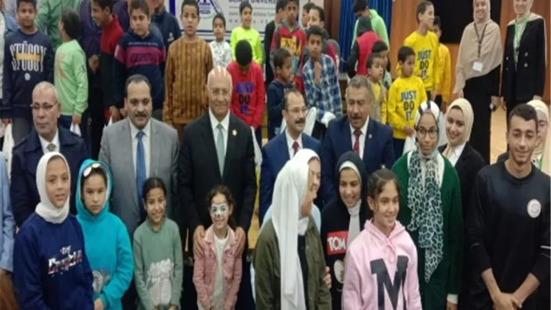 رئيس جامعة بنها يشهد احتفالية لتكريم المسنين والأيتام