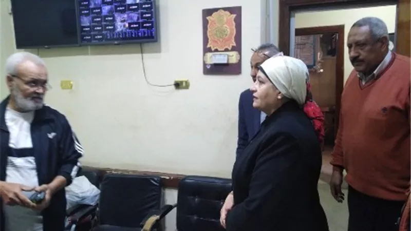 مدير تعليم القليوبية تهنئ العاملين بـ 