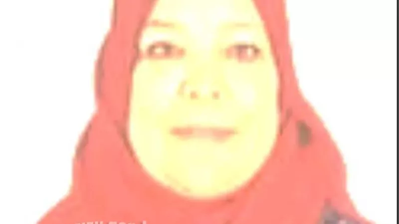 صفاء أم مثاليه لبنى سويف