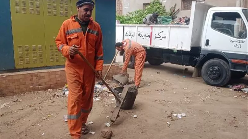 محافظ أسيوط: حملات نظافة ورفع 420 طن مخلفات بـ 6 مراكز
