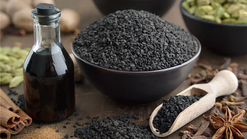 اكتشف أكثر عن فوائد حبة البركة في صحة جسمك والوقاية من الأمراض