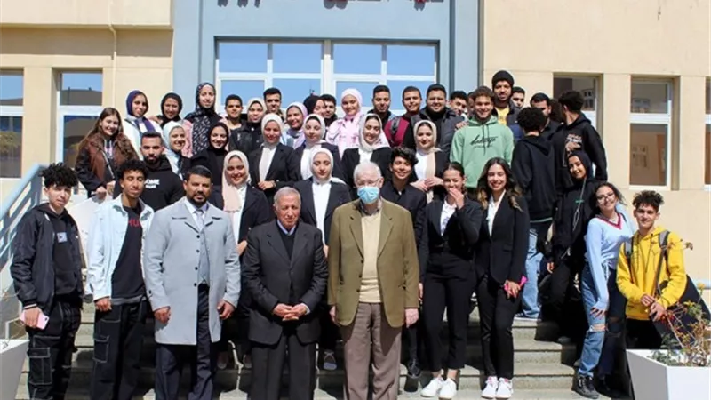 افتتاح معرض طلاب الفنون التطبيقية بالجامعة المصرية الروسية.. صور