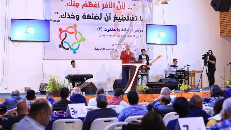 نشاط مكثف لرئيس الطائفة الإنجيلية مع رابطة الإنجيليين