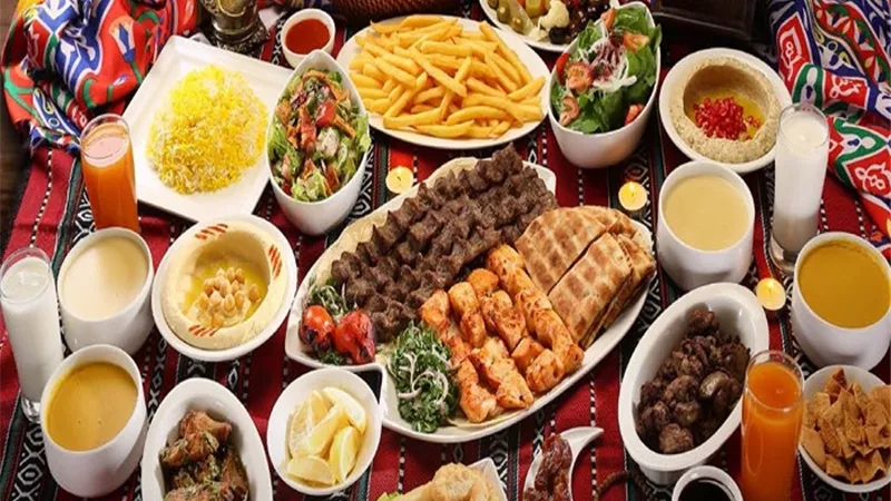 تجنب مضاعفات الصيام.. مكونات الإفطار الصحي في رمضان