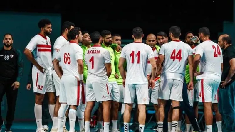 إصابة نجم الزمالك ونقله للمستشفي خلال مواجهة سموحة - شاهد