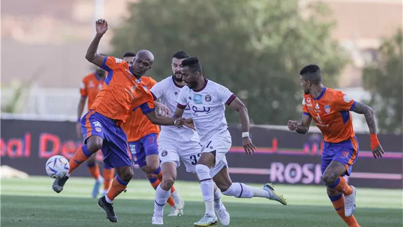 التعادل الإيجابي يحسم مواجهة العدالة والفيحاء بدوري روشن السعودي
