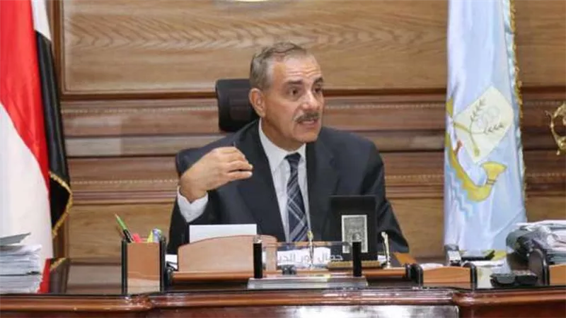 محافظ كفر الشيخ يوجه بتكثيف الحملات المرورية