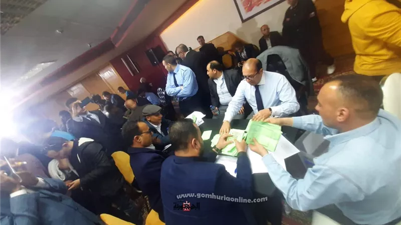بدء عملية فرز الأصوات على منصب نقيب الصحفيين .. صور