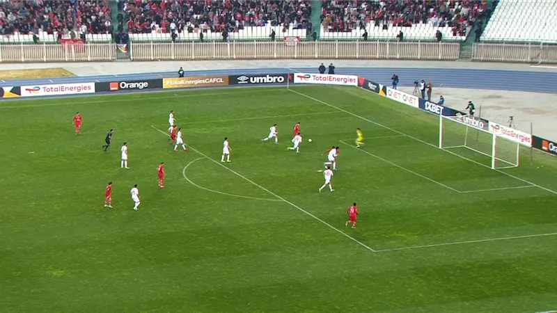 بلوزداد يتقدم بالهدف الأول أمام الزمالك بدورى الأبطال