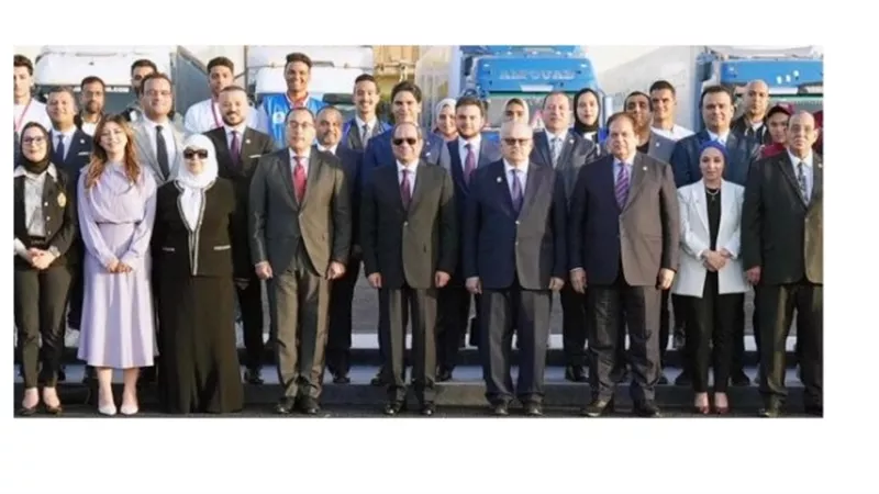 أبو العينين: الرئيس السيسي يعيش هموم البسطاء ويشعر بهم
