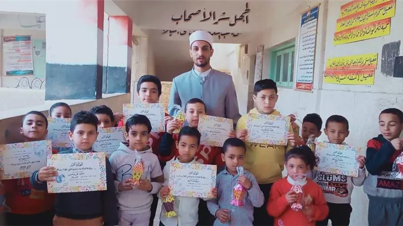 الرواق الأزهري بمعهد مطاى يكرم الأطفال حفظة القرآن الكريم