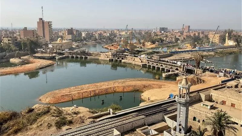 سويلم يتابع الموقف التنفيذي لمشروع إنشاء قناطر ديروط الجديدة