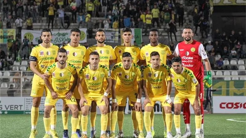 شبيبة القبائل يسجل في الوقت القاتل ويعبر إلى ربع النهائي .. فيديو