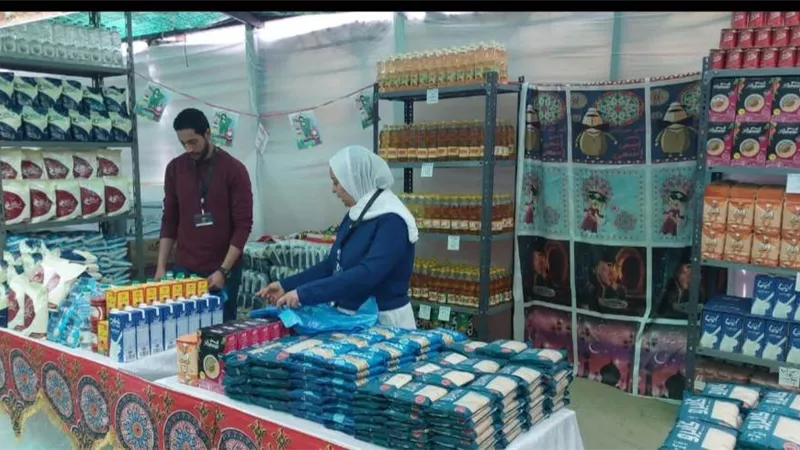محافظ الإسكندرية يفتتح معرض 