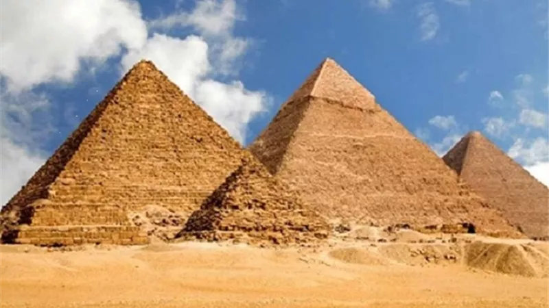 تايم الأمريكية تنشر صورة الأهرامات ضمن أعظم الوجهات السياحية