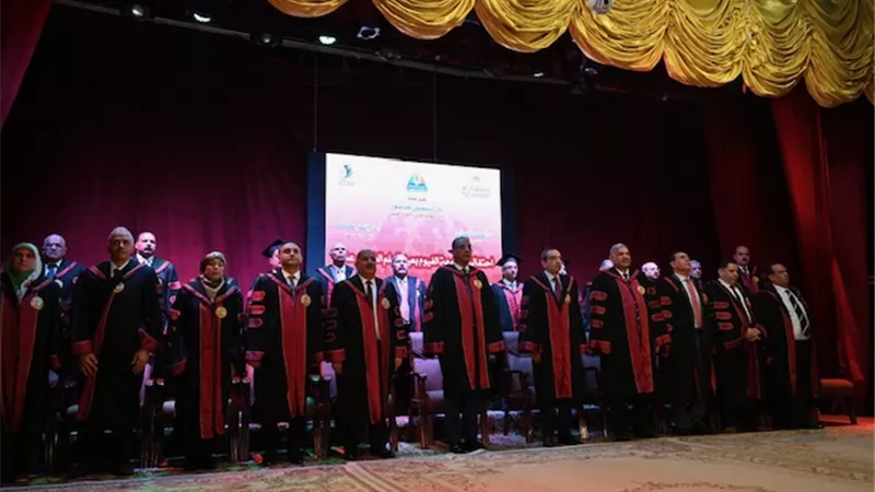 جامعة الفيوم: تكريم ١٠٠٧ فى احتفالية عيد العلم الخامس عشر