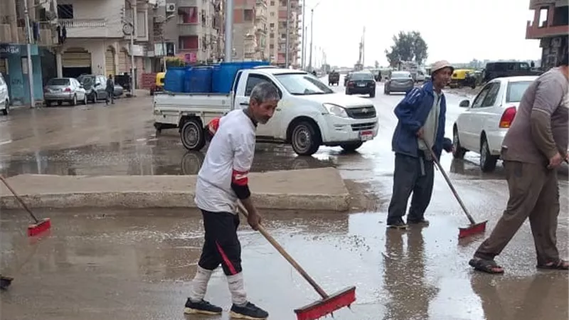 رفع المياه بمدن وقرى كفر الشيخ لتعرضها لهطول أمطار