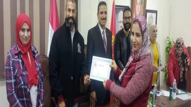 القوى العاملة ببور سعيد تُسلم شهادات ختام برامج للتدريب المهنى
