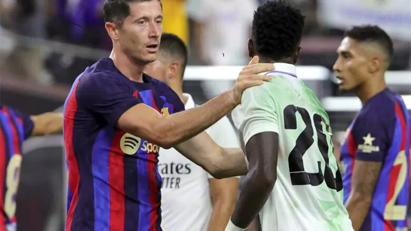 الملكي متفوقا.. تاريخ مواجهات برشلونة والريال بالدوري الإسباني