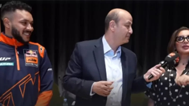 ويجز عن تعاونه مع أنغام: 
