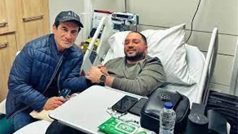 محمد ثروت يكشف تطورات الحالة الصحية لنجله بعد إصابته بمرض نادر