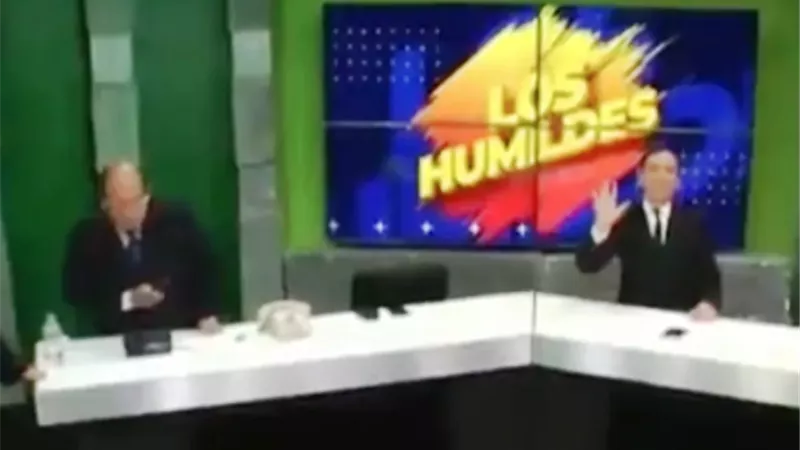 زلزال قوي يثير الرعب في برنامج تلفزيوني مباشر..فيديو