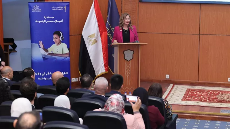 طلعت يجري حوارا مفتوحا مع طلاب مبادرة أشبال مصر الرقمية