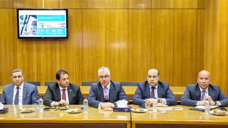اقتصادية قناة السويس تناقش سبل التعاون مع غرفة التجارة الأمريكية