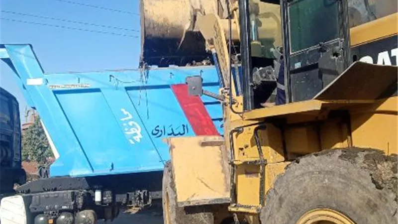 محافظ أسيوط: رفع 200 طن مخلفات ونواتج تطهير ترع ومصارف وتشوينات