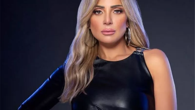 بالأسود .. ريم البارودى تجذب القلوب بإطلالة هادئة