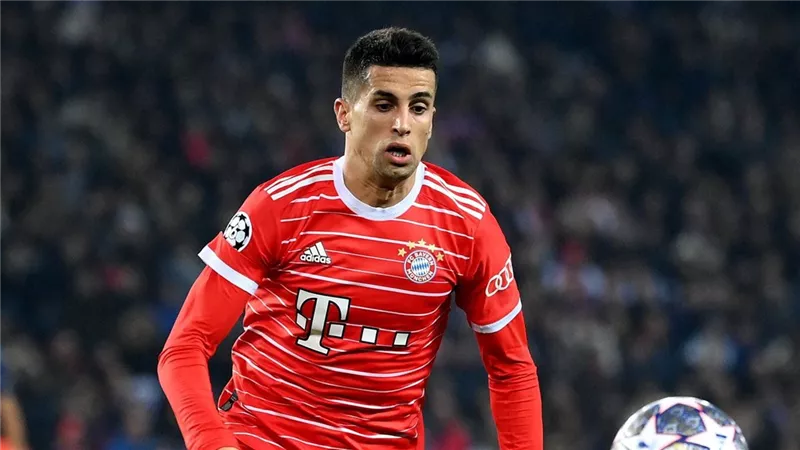 برشلونة يهدد استمرار كانسيلو مع بايرن ميونيخ